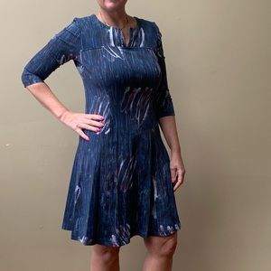 Simply Art by Dolcezza medium dress